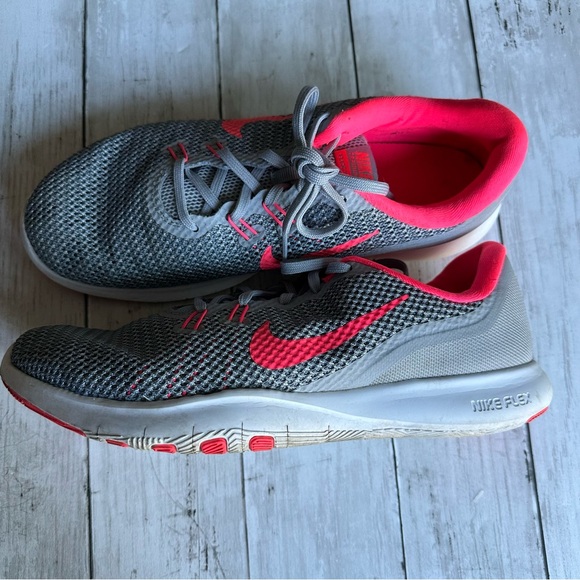PREOWNED NIKE FLEX TRAINING SNEAKERS 898479-006 SIZE 9.5 PINK GREY - Picture 1 of 5